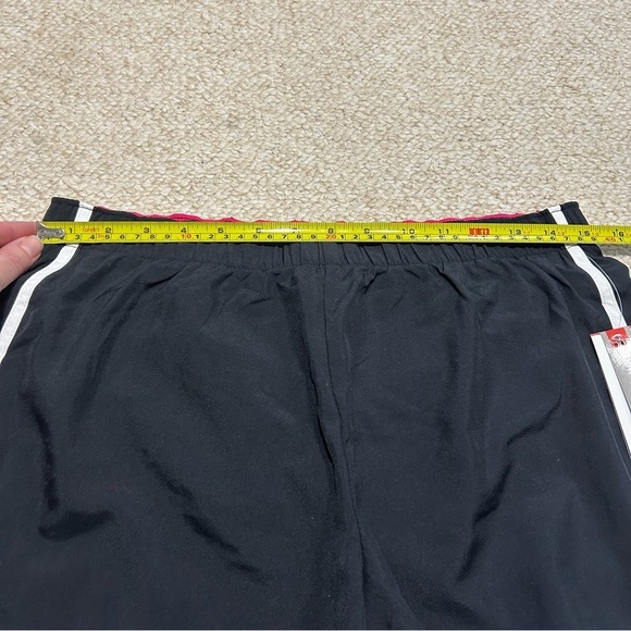 New Balance Women's Momentum Running Shorts Medium Black Hot Neon Pink White NWT - Picture 10 of 12